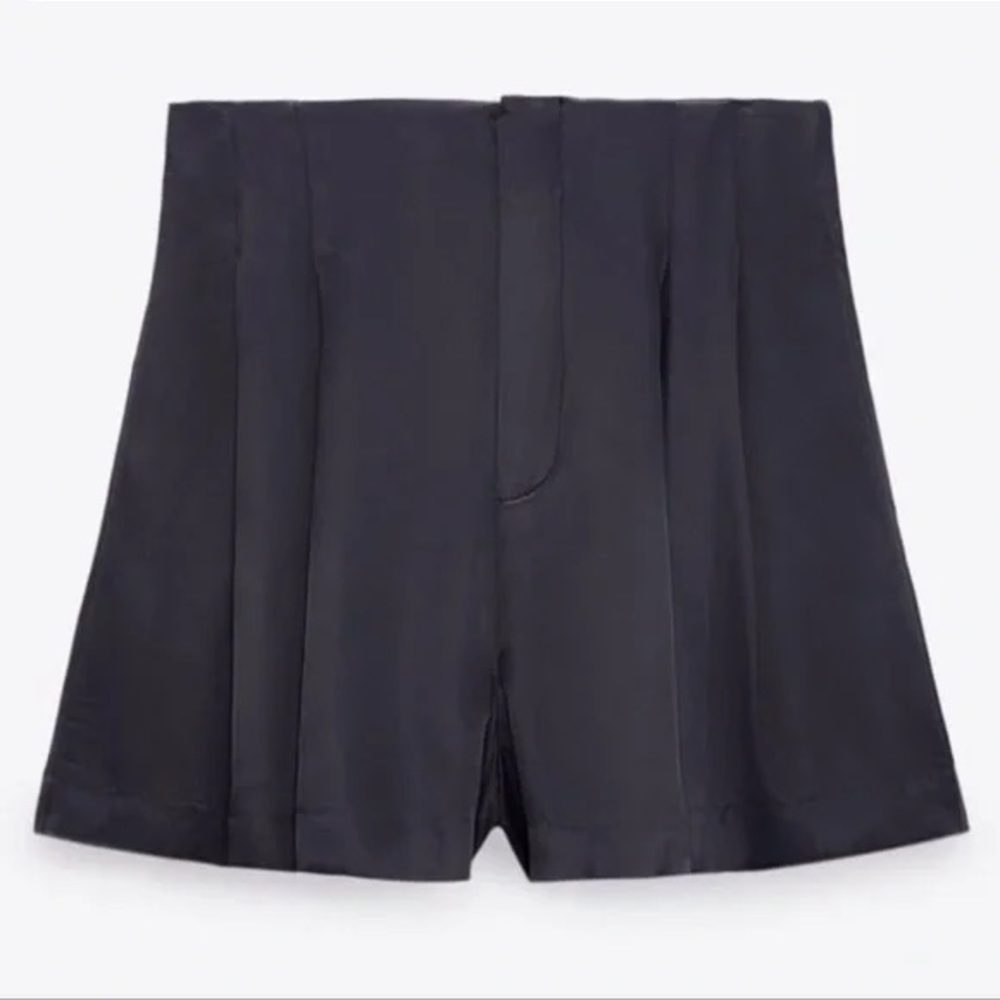 ❤️‍🔥SATIN EFFECT PLEATED SHORTS - BLUISH